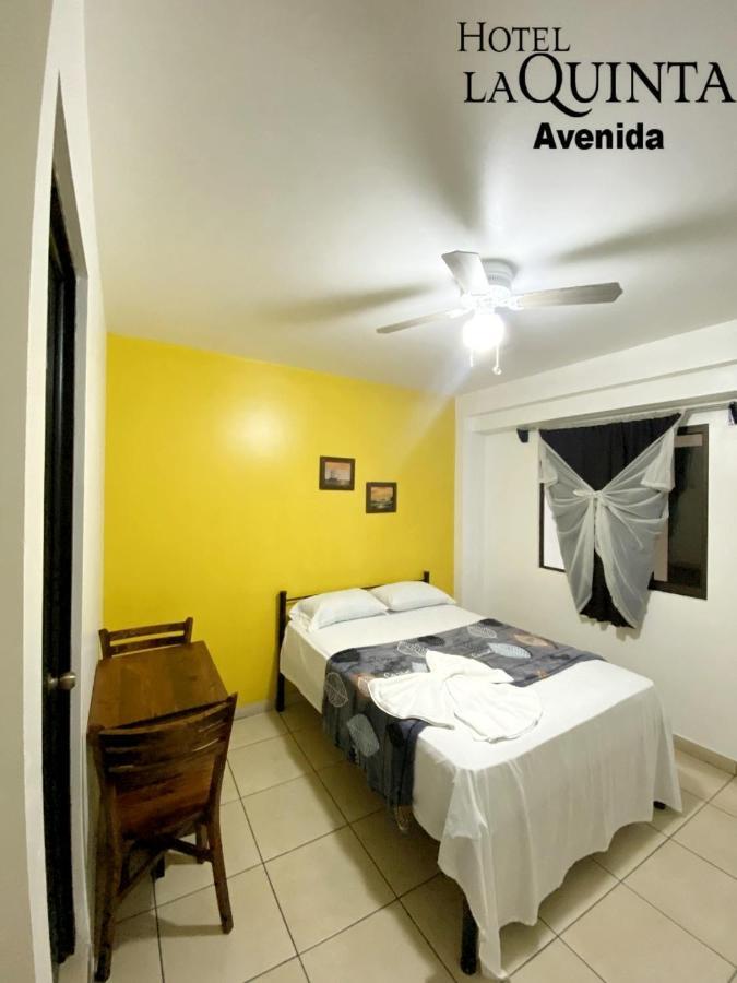 Hotel Quinta Avenida Сан Хосе Екстериор снимка